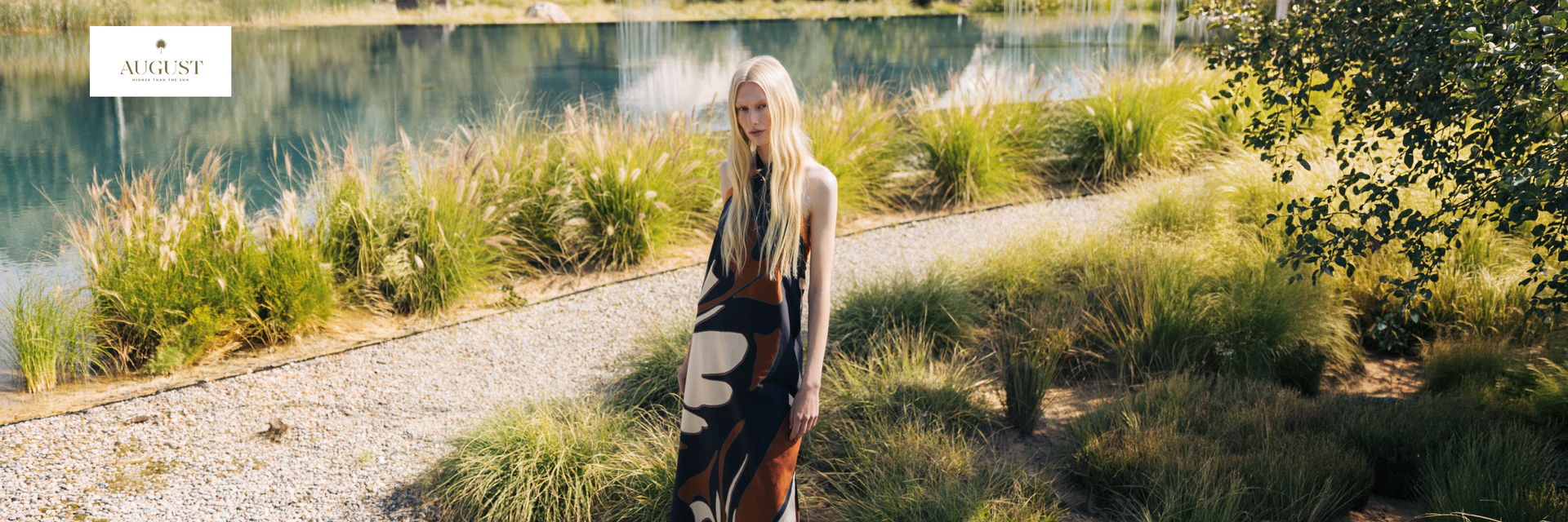 AUGUST RESORTWEAR
