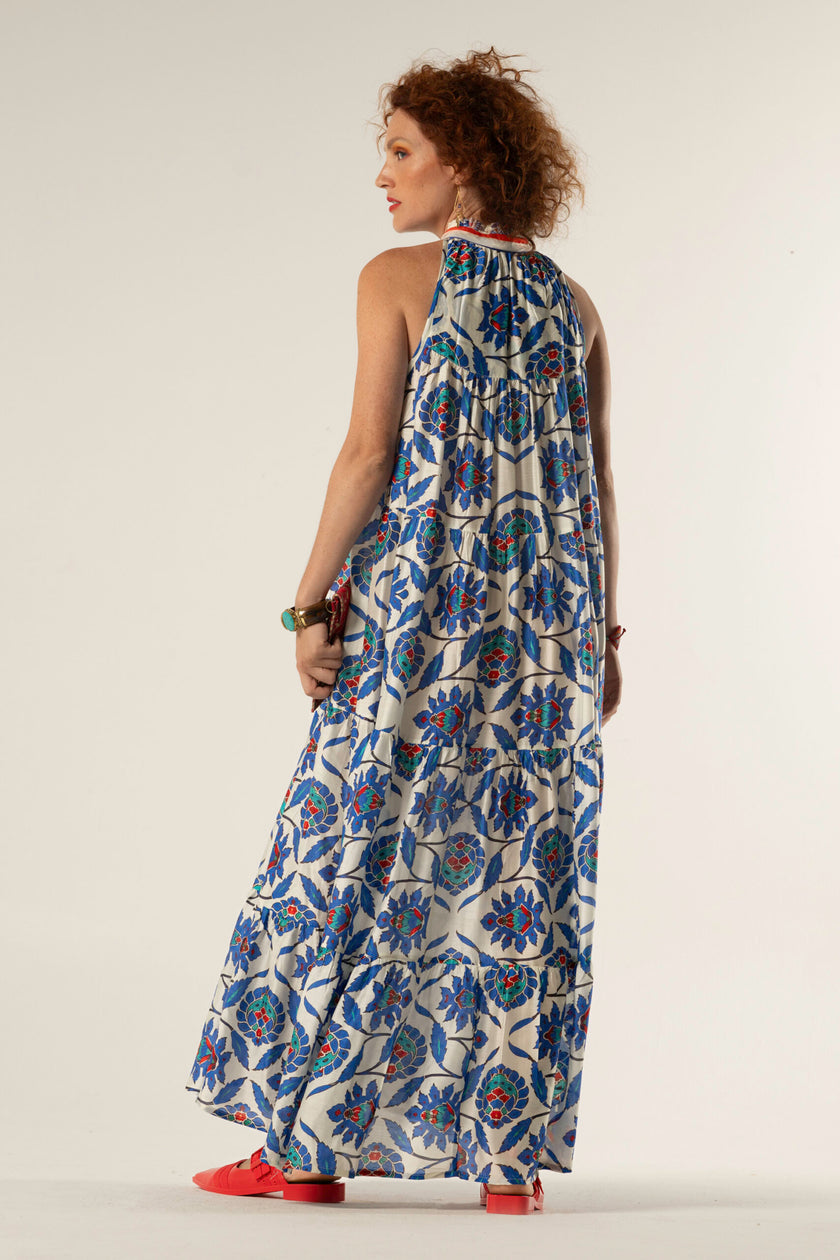 Long Sleevless Dress