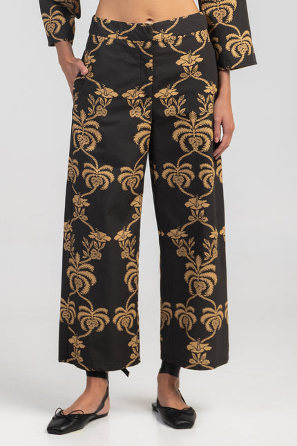 Black/Gold Capri Pants