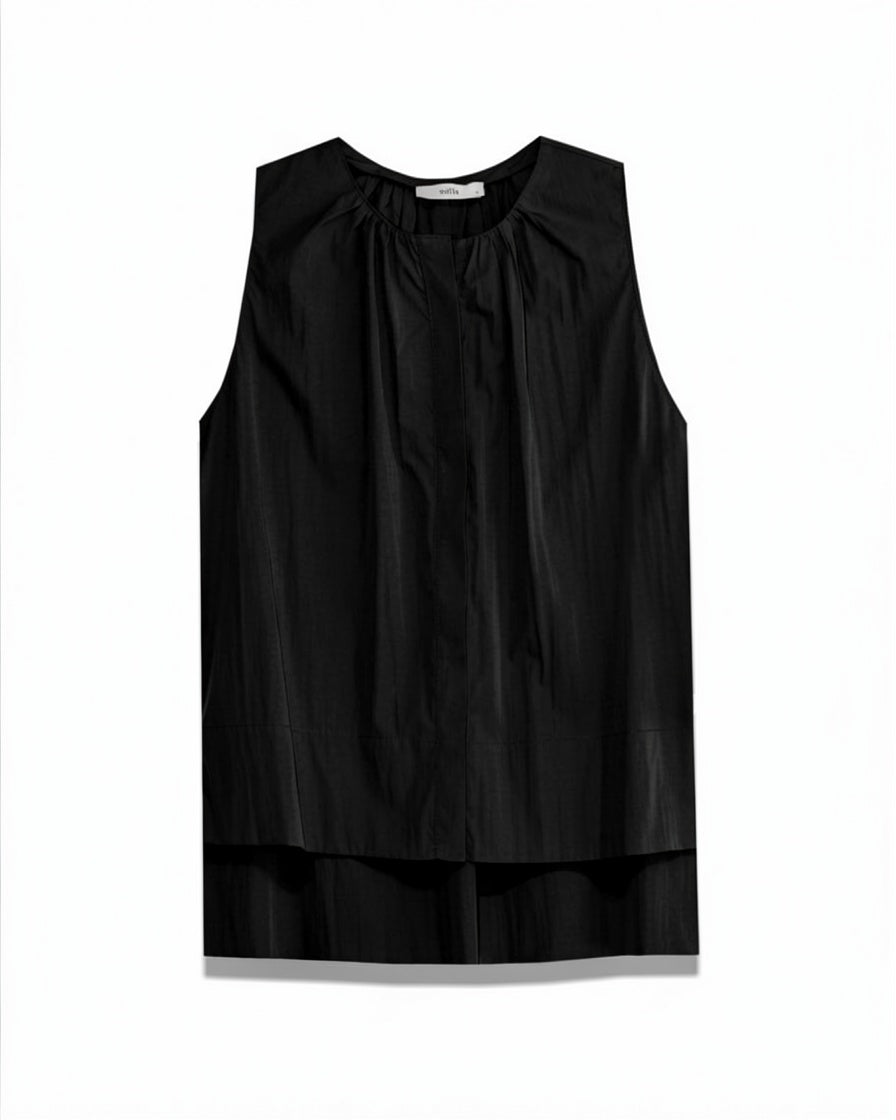 Sleeveless Shirt with Gatherings