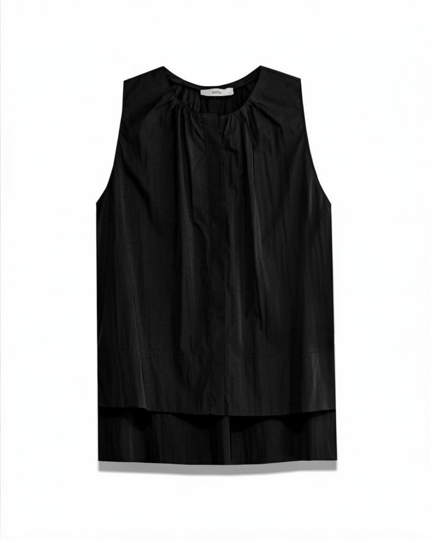 Sleeveless Shirt with Gatherings