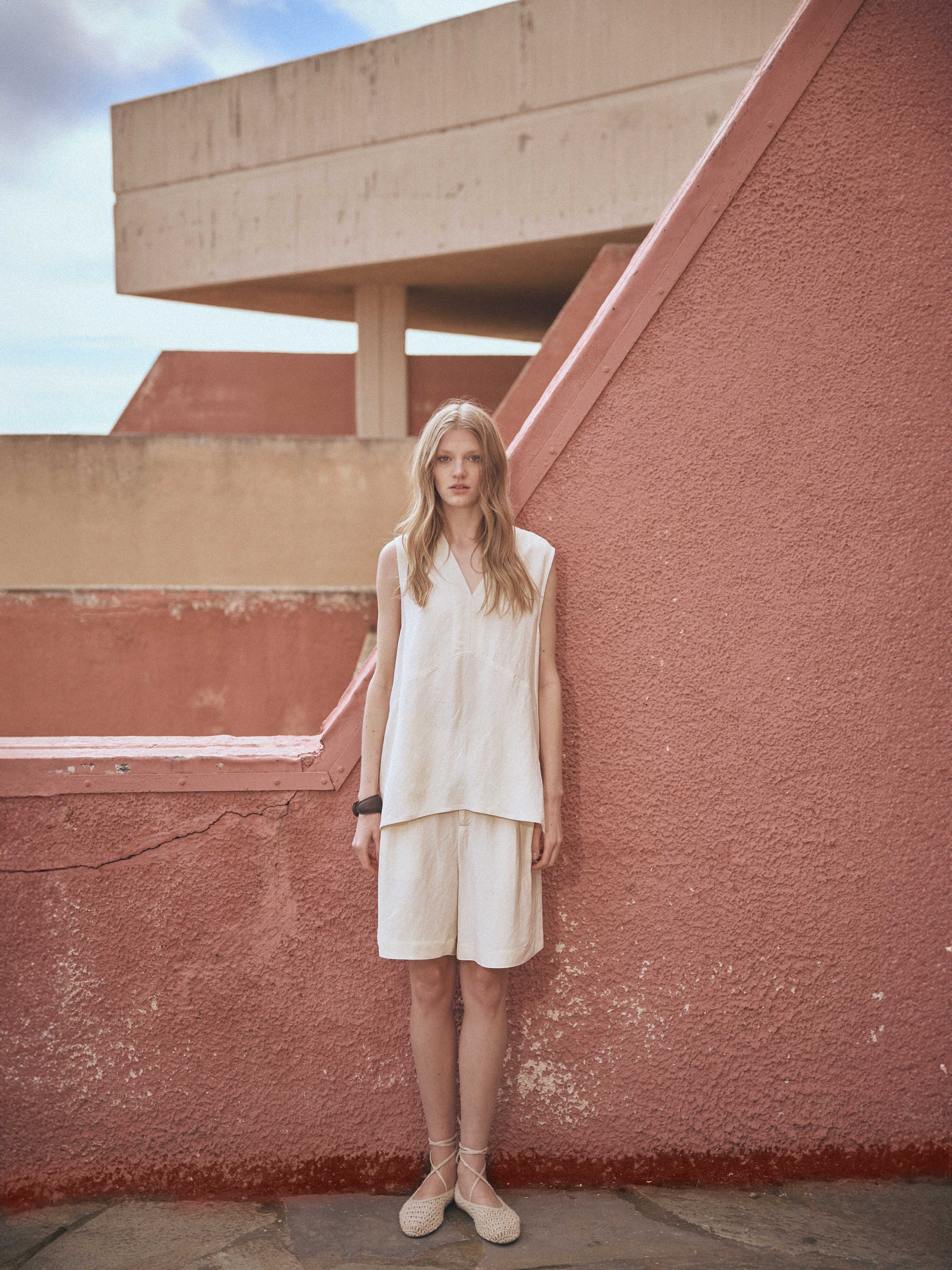 Sleeveless Linen Top