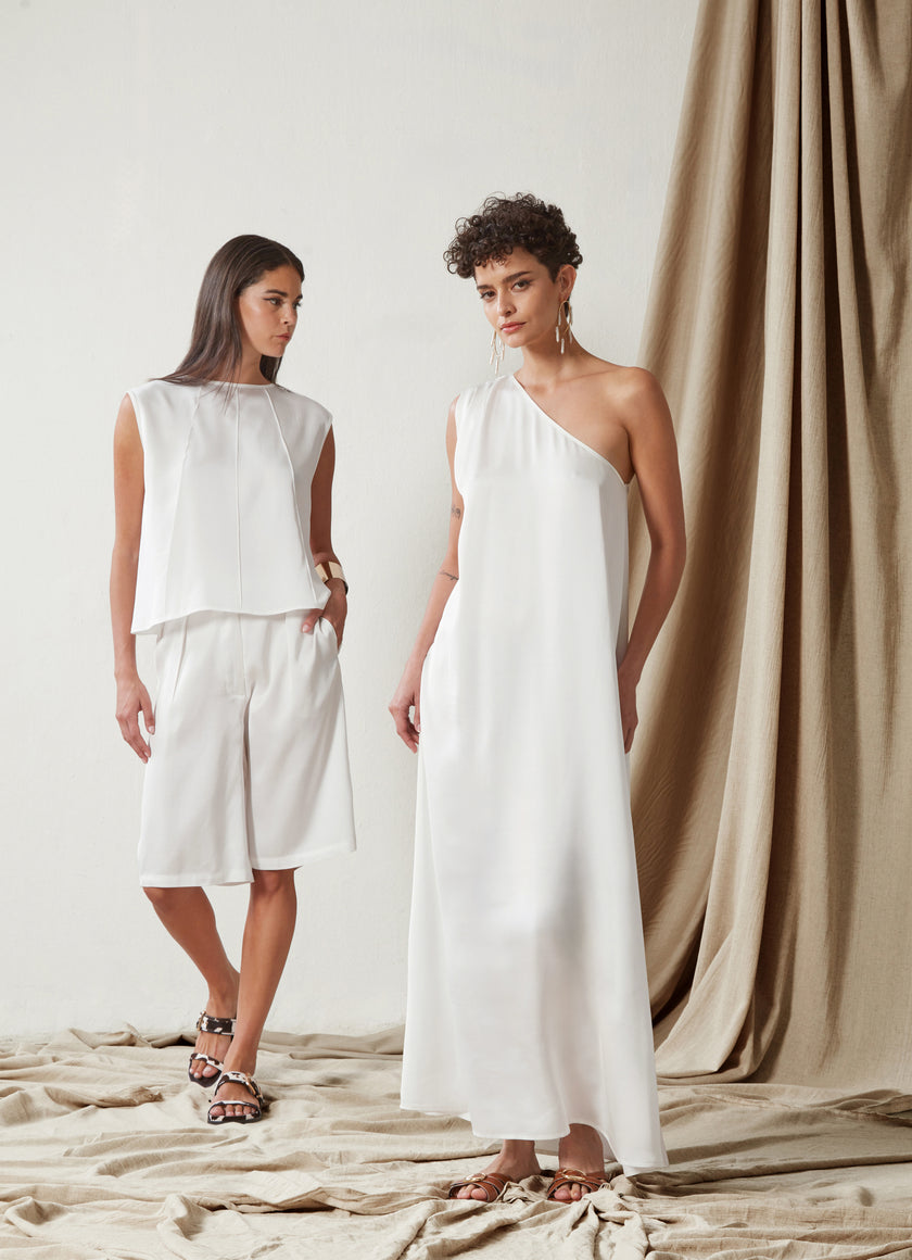 Sleeveless Top with Seams