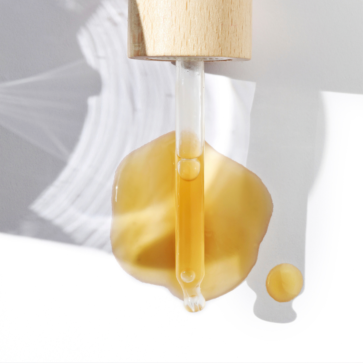 Rejuvenating Face Serum with Natural Retinol
